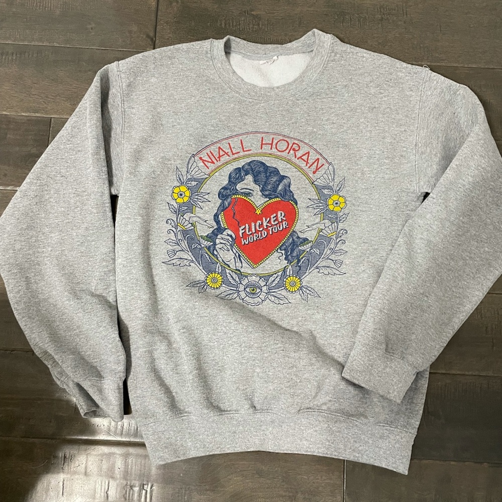 Niall Horan sweater
